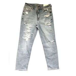 American Eagle Distressed Mom High Rise Jeans - Size 8 - NWT
